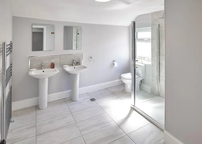 Host & - The Lealholm At Brunswick Whitby